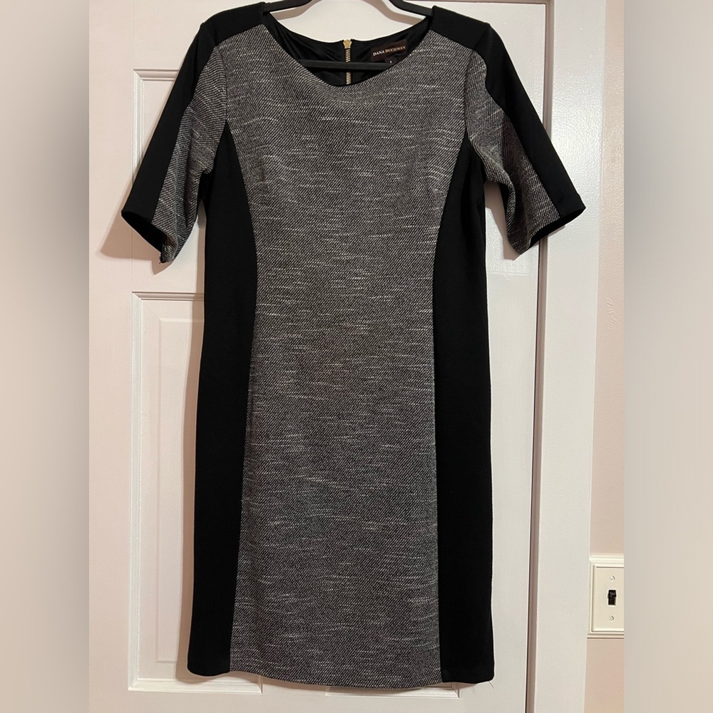 #138 DANA BUCHMAN • BLACK/GREY COLOR BLOCK • MIDI DRESS